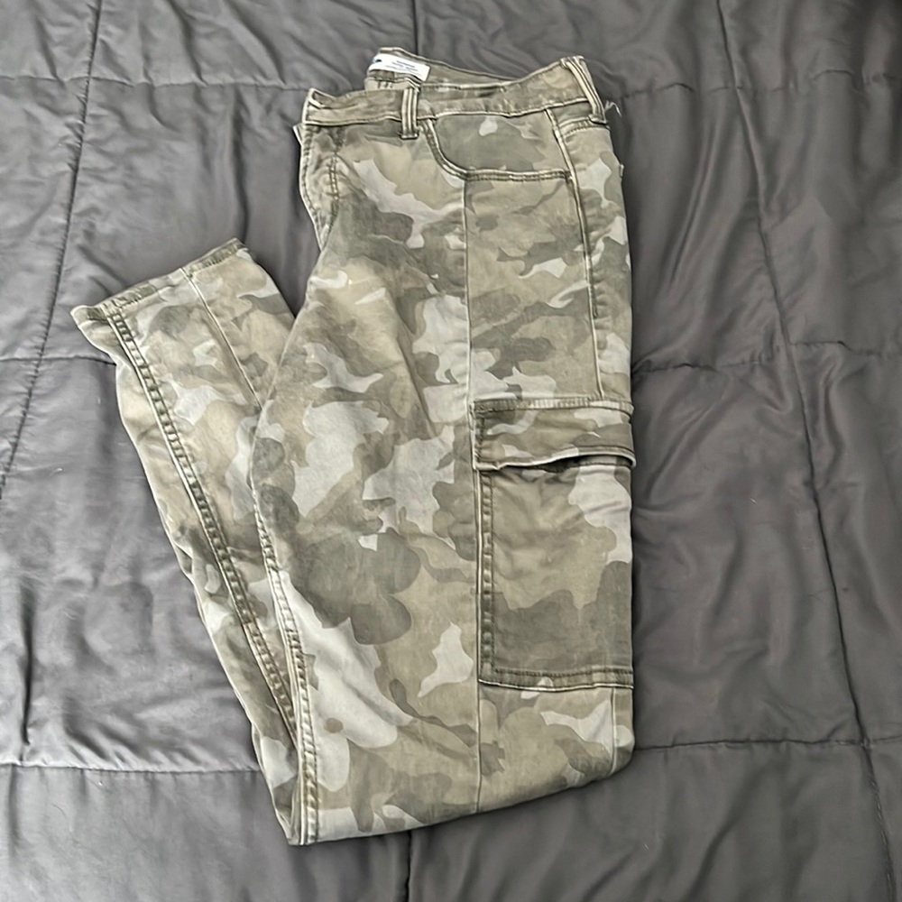 Old Navy Camo Pants